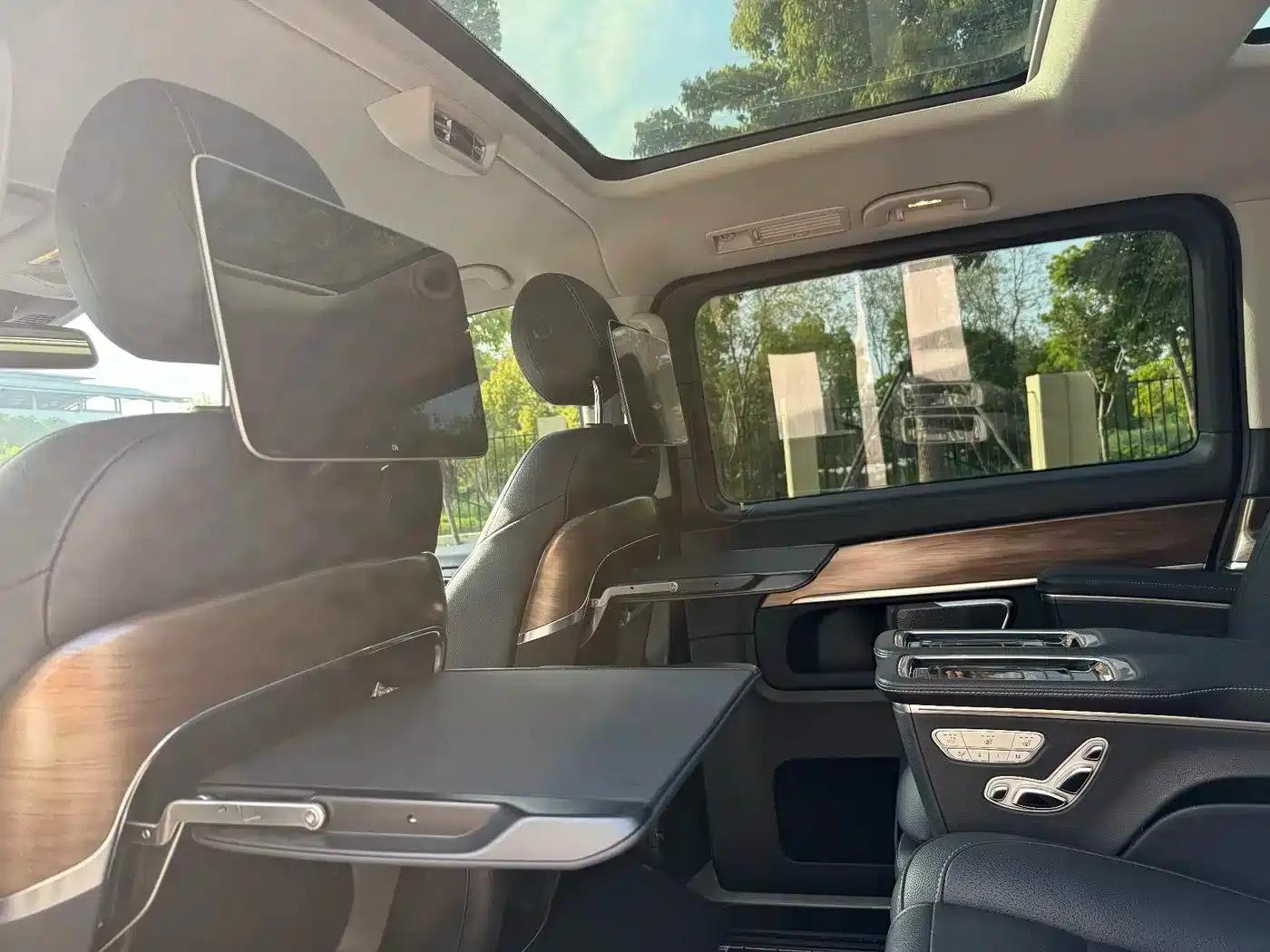 Mercedes-Benz V-Class 2022 V 260 Premium Edition — миниатюра 11
