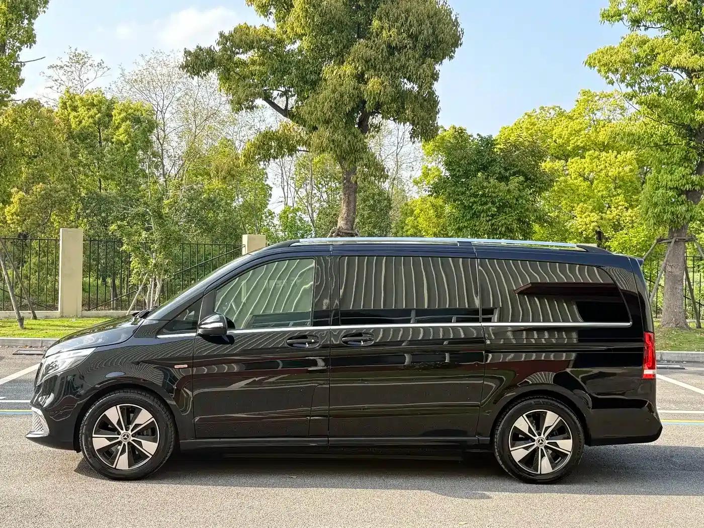 Mercedes-Benz V-Class 2022 V 260 Premium Edition — миниатюра 5