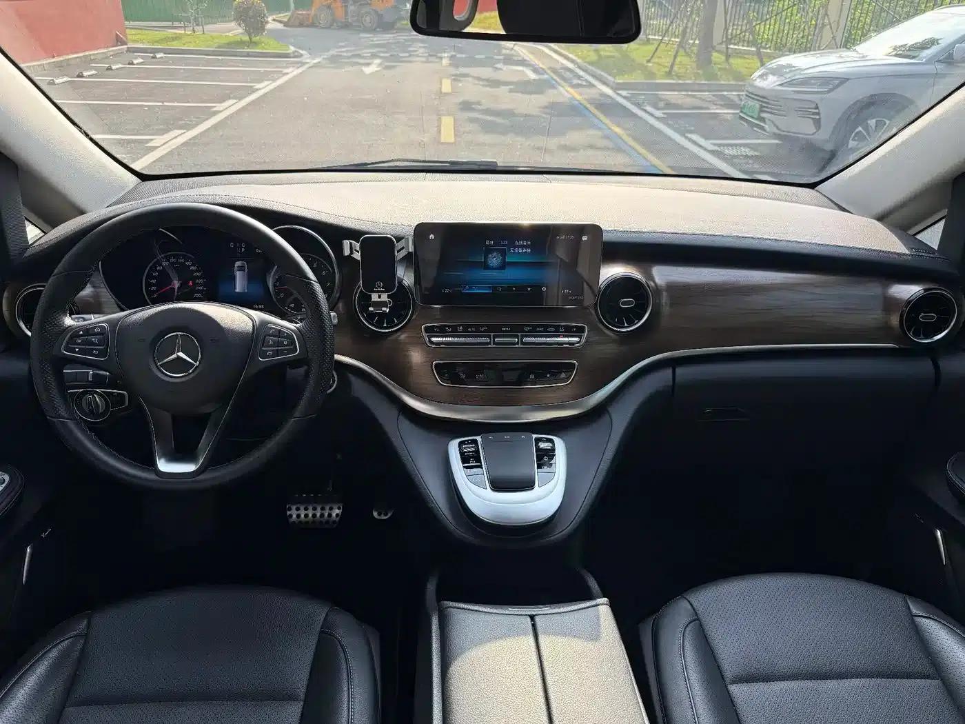 Mercedes-Benz V-Class 2022 V 260 Premium Edition — миниатюра 7
