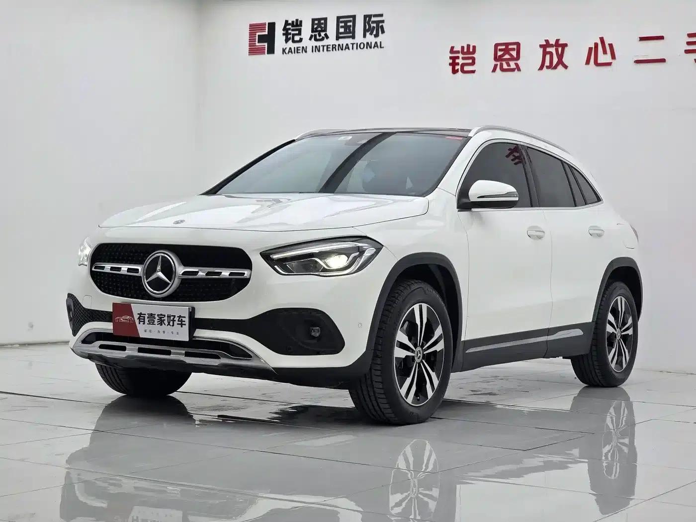 2022 Mercedes-Benz GLA 200 — миниатюра 1