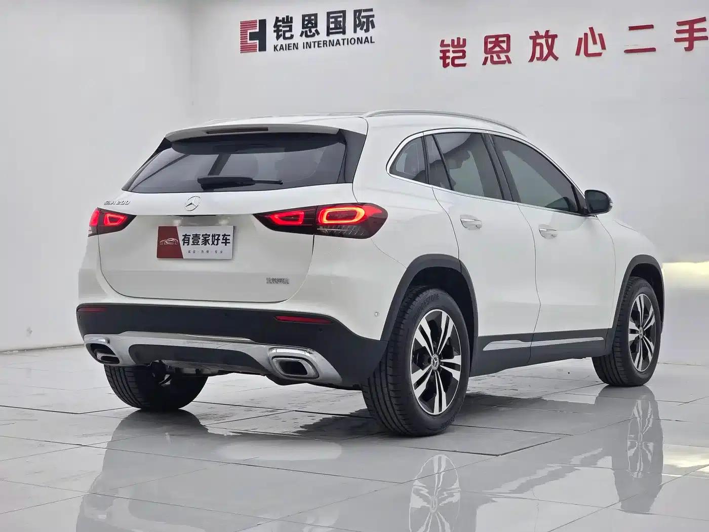 2022 Mercedes-Benz GLA 200 — миниатюра 4