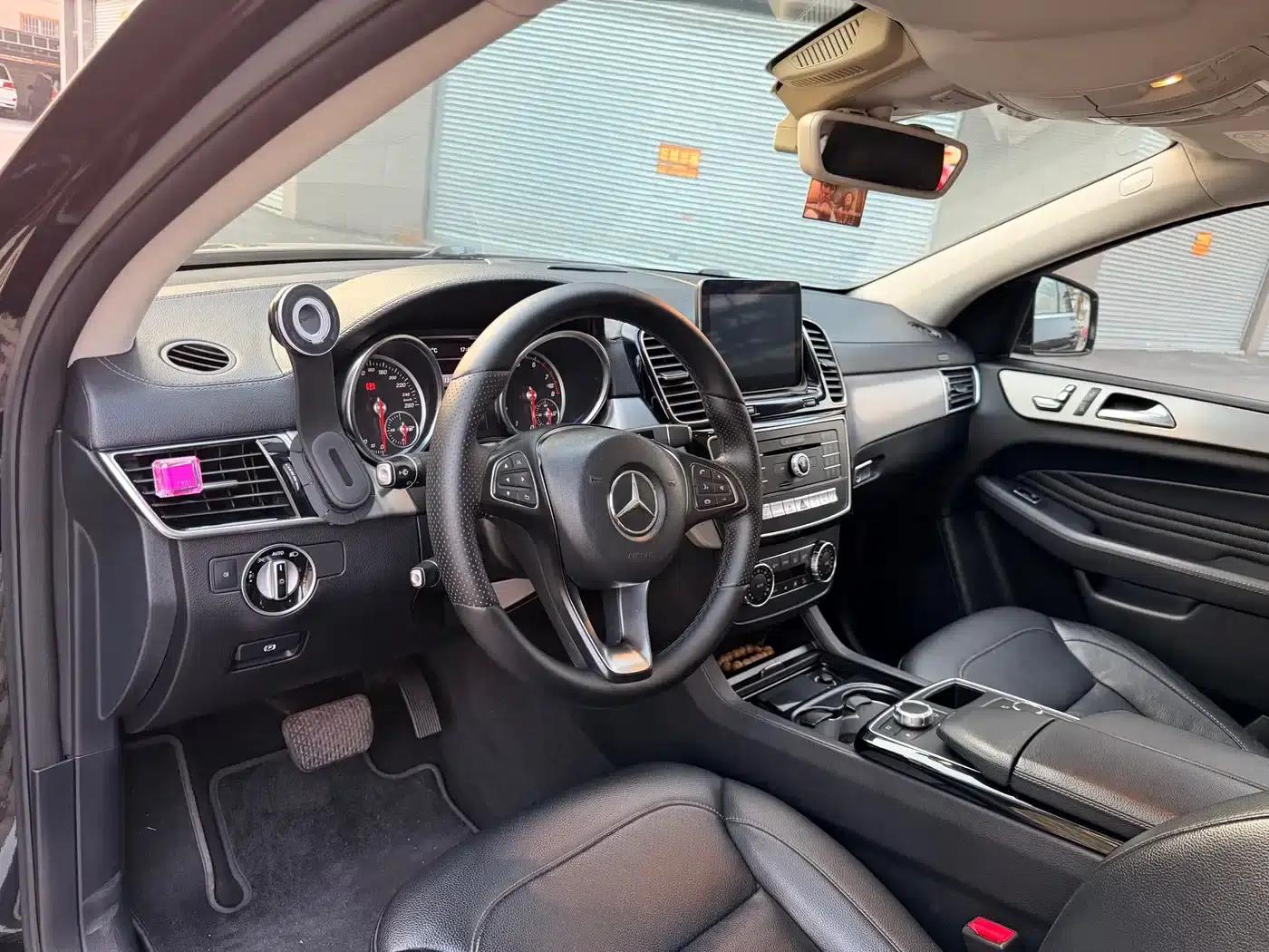2015 Mercedes-Benz GLE Coupe, GLE 320 4MATIC Coupe SUV — миниатюра 10