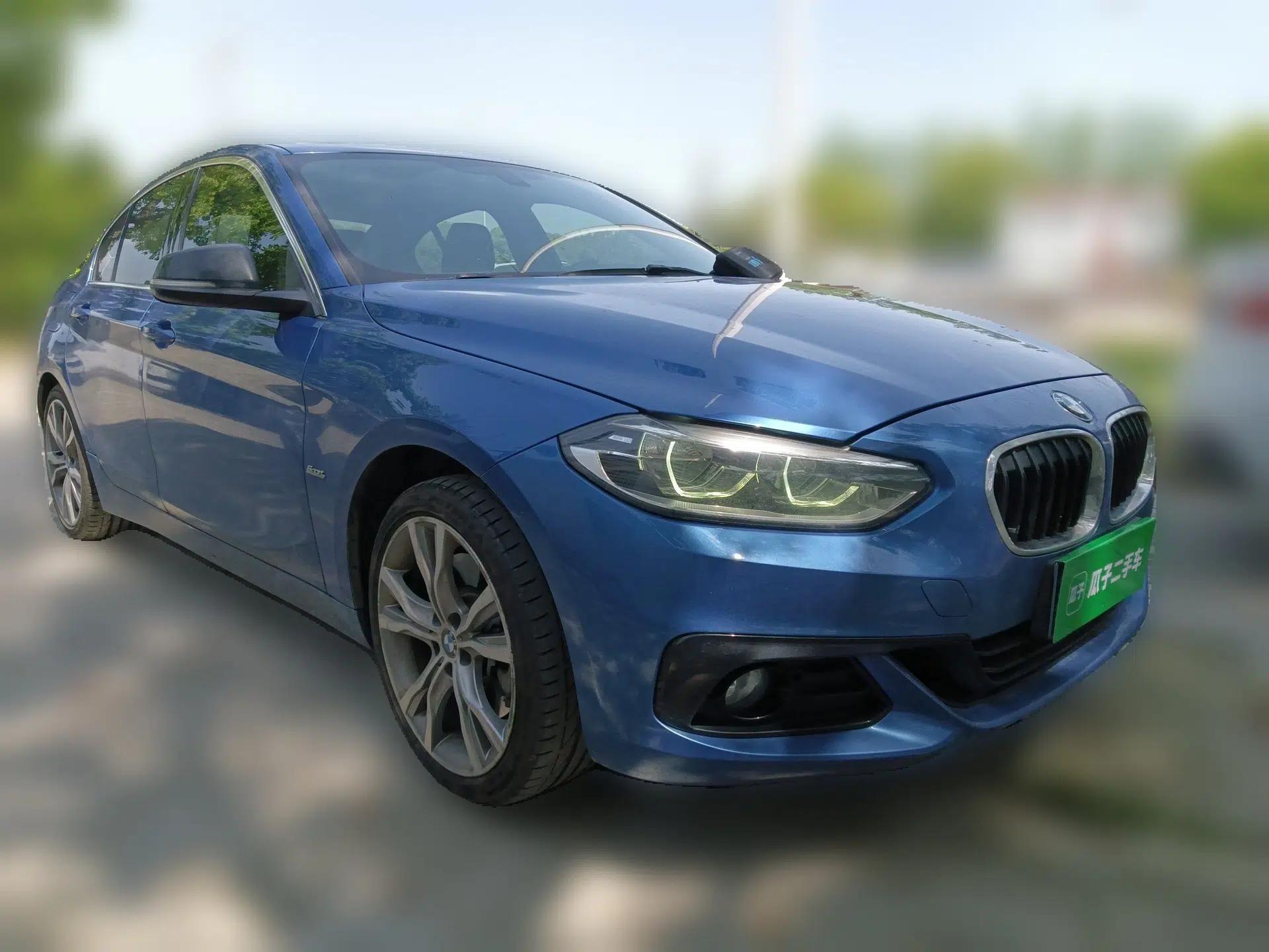 BMW 1 Series 2018 120i Design Package Model — миниатюра 3