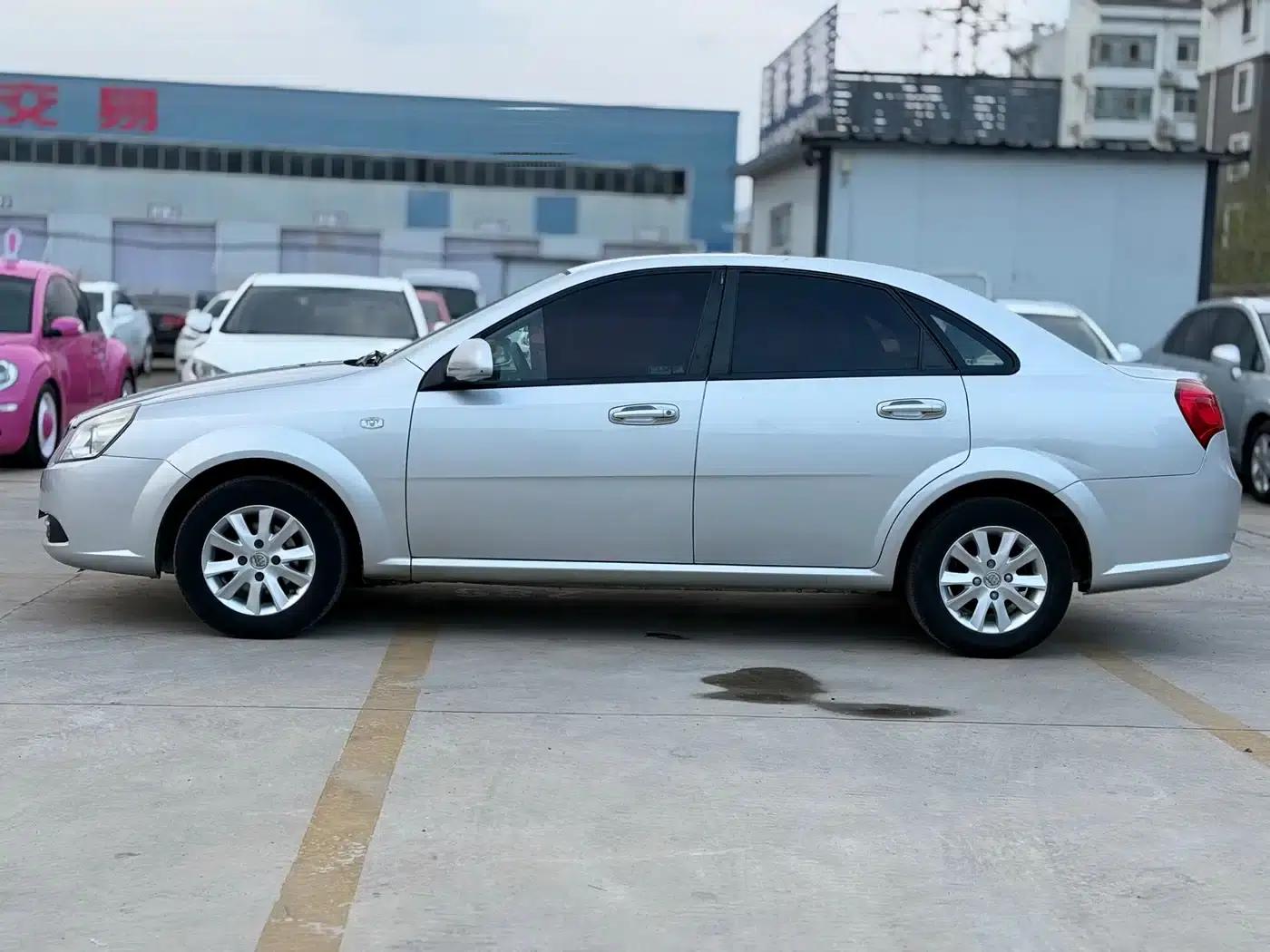 Buick Excelle 2013 1.5L Automatic Classic — миниатюра 3