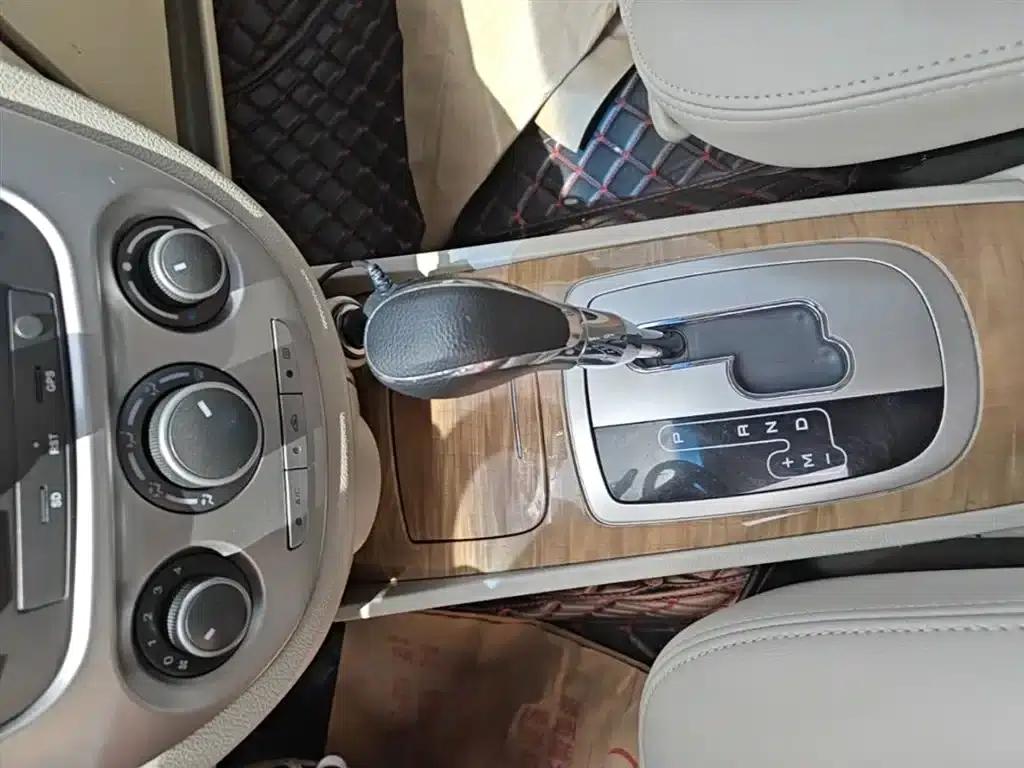 Buick Excelle 2015 1.5L Automatic Premium Edition — миниатюра 13