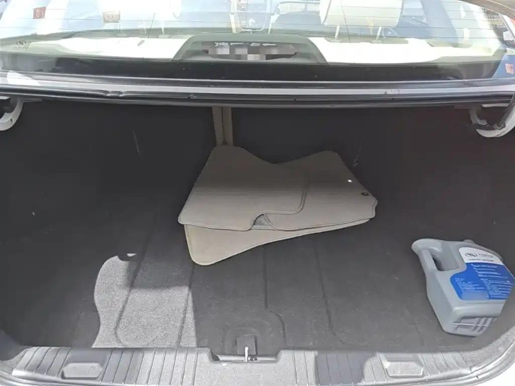 Buick Excelle 2015 1.5L Automatic Premium Edition — миниатюра 18