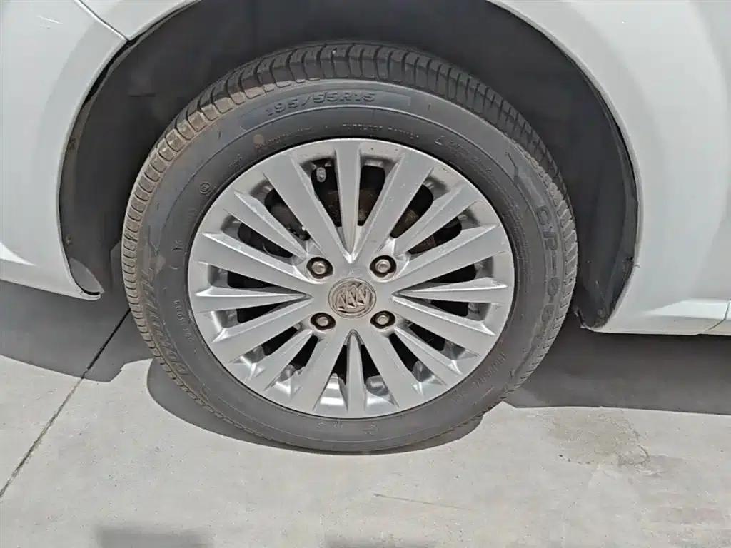 Buick Excelle 2015 1.5L Automatic Premium Edition — миниатюра 22