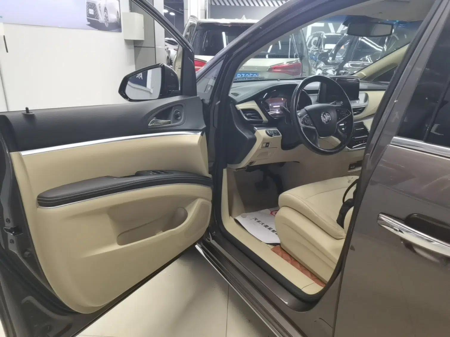 Buick GL8 2023 Facelifted Land Cruiser Executive Luxury Version — миниатюра 19