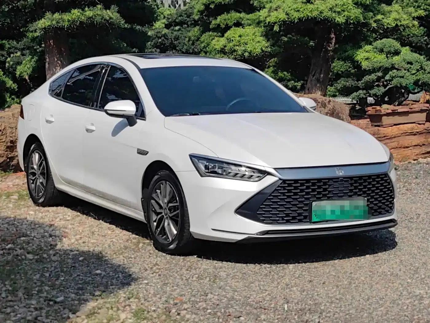 Qin PLUS 2021 DM-i 55KM Flagship Edition — миниатюра 3