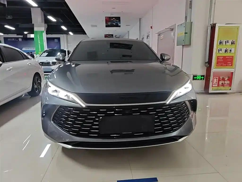 Qin L 2024 DM-i 120KM Leading Edition — миниатюра 3