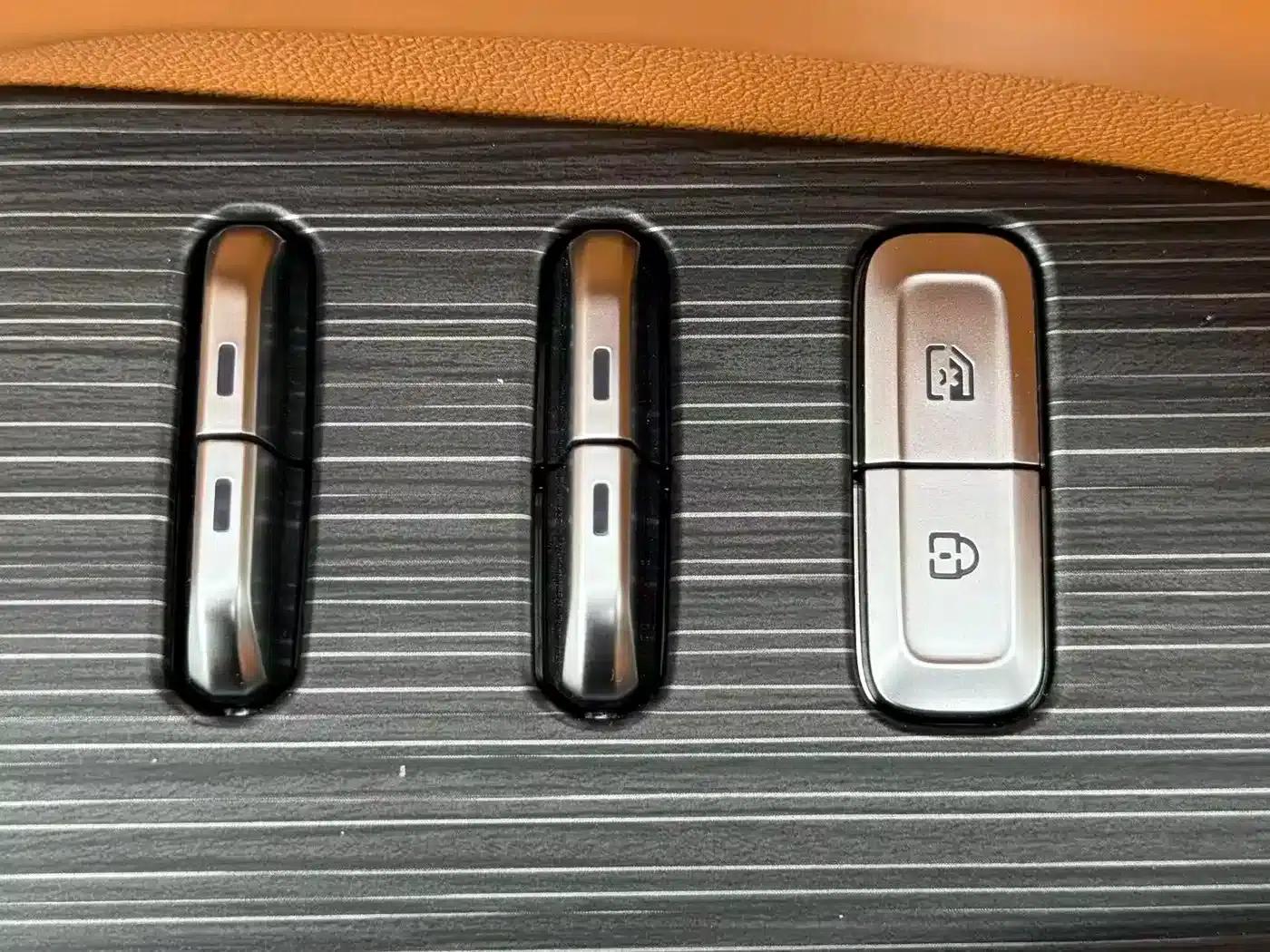 eπ008 2025 210Max Extended Range Version 5-Seater — миниатюра 8