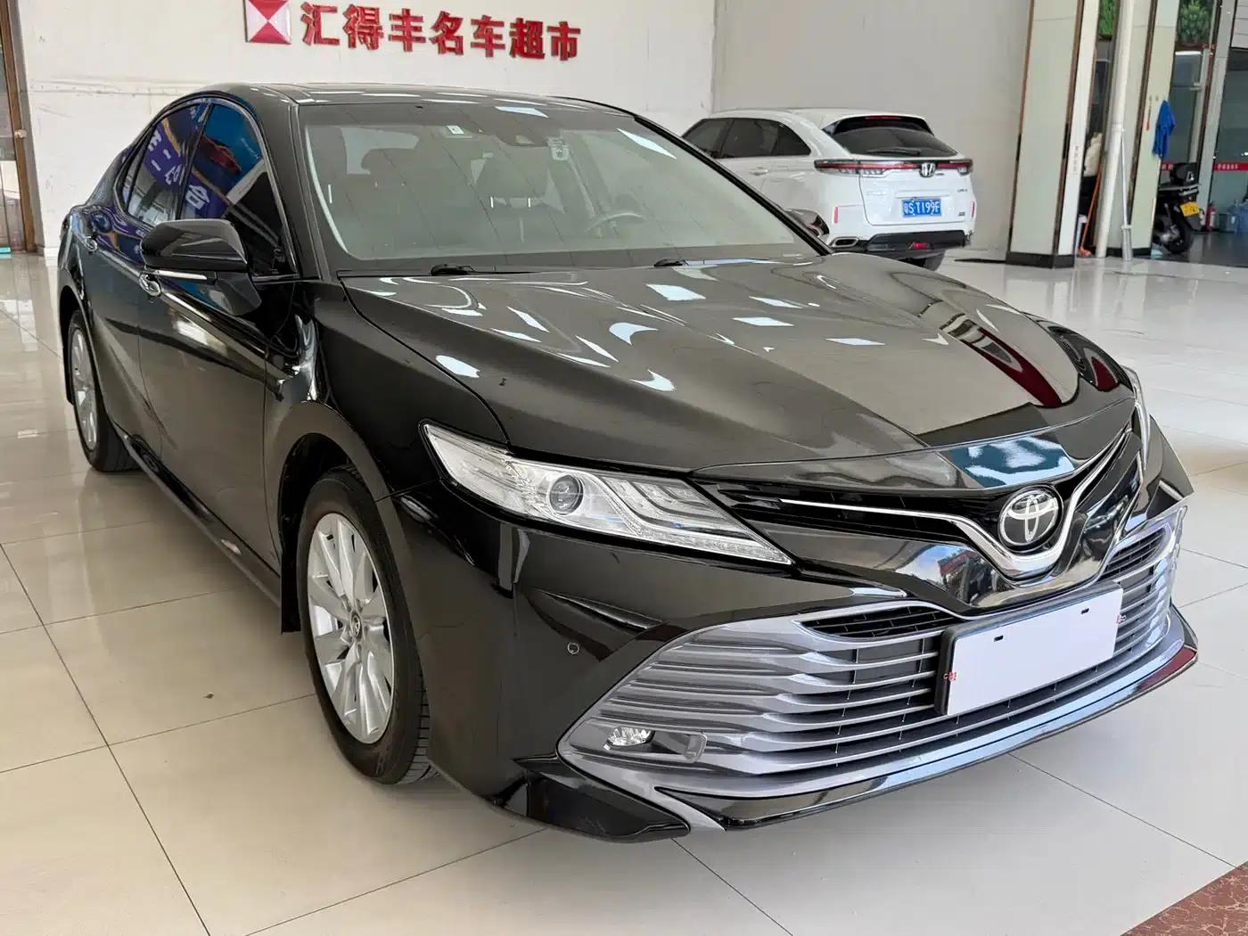 2021 Camry 2.0G Luxury Edition — миниатюра 3