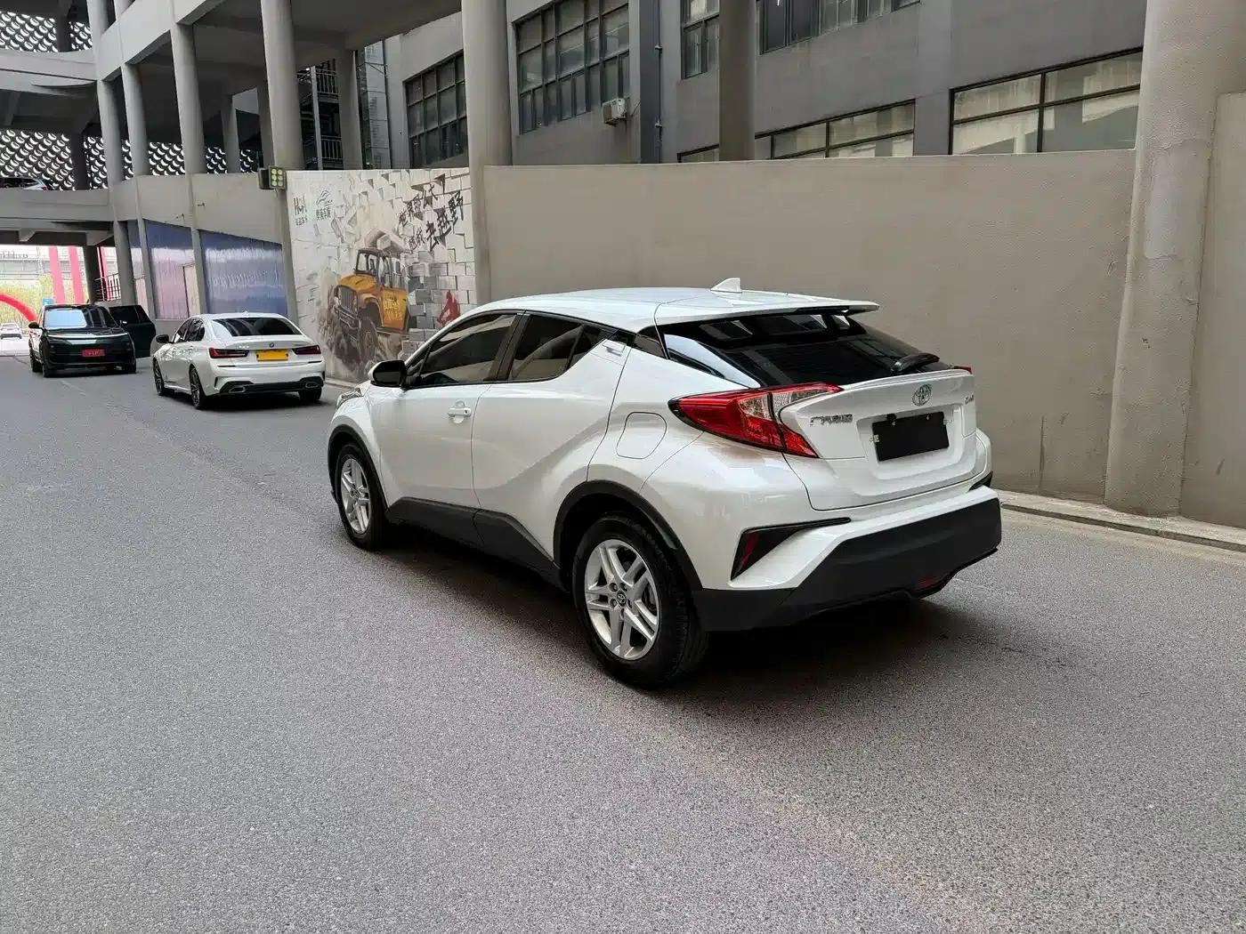 Toyota C-HR 2021 2.0L Comfort Edition — миниатюра 4