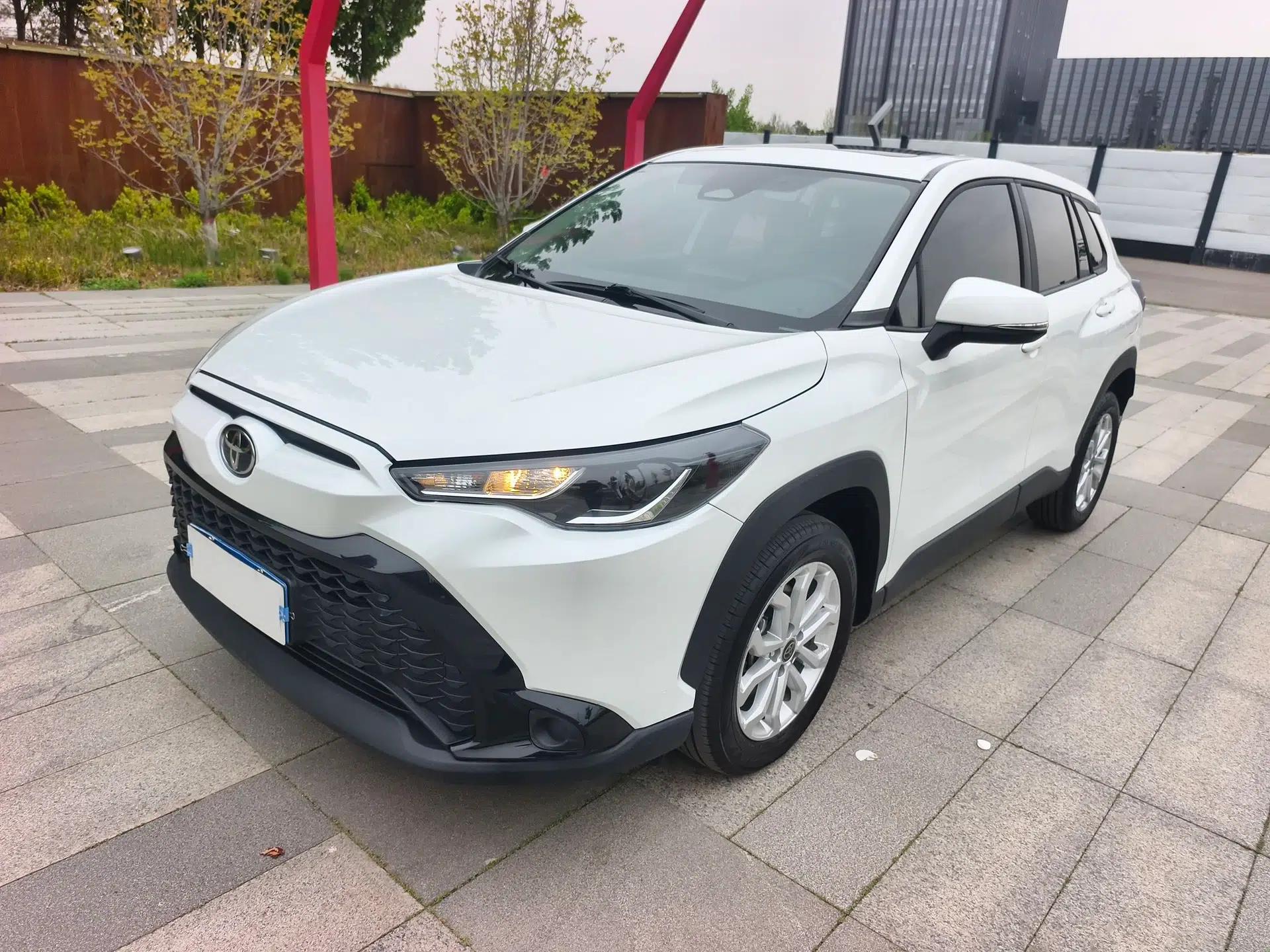 Toyota FRONTLANDER 2023 2.0L CVT Leading Edition — миниатюра 1