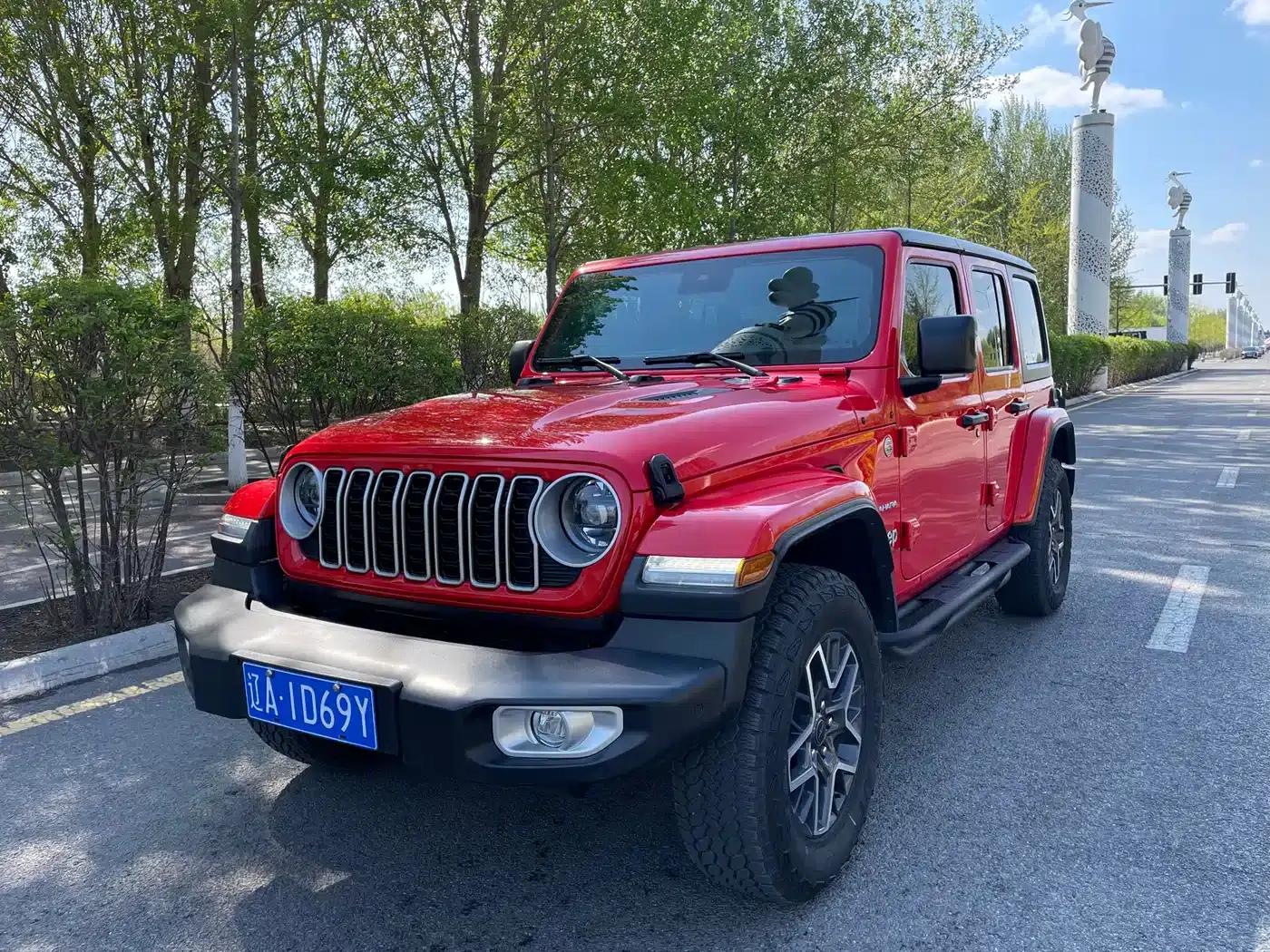2024 Jeep Wrangler 2.0T Sahara 4-Door Edition — миниатюра 1