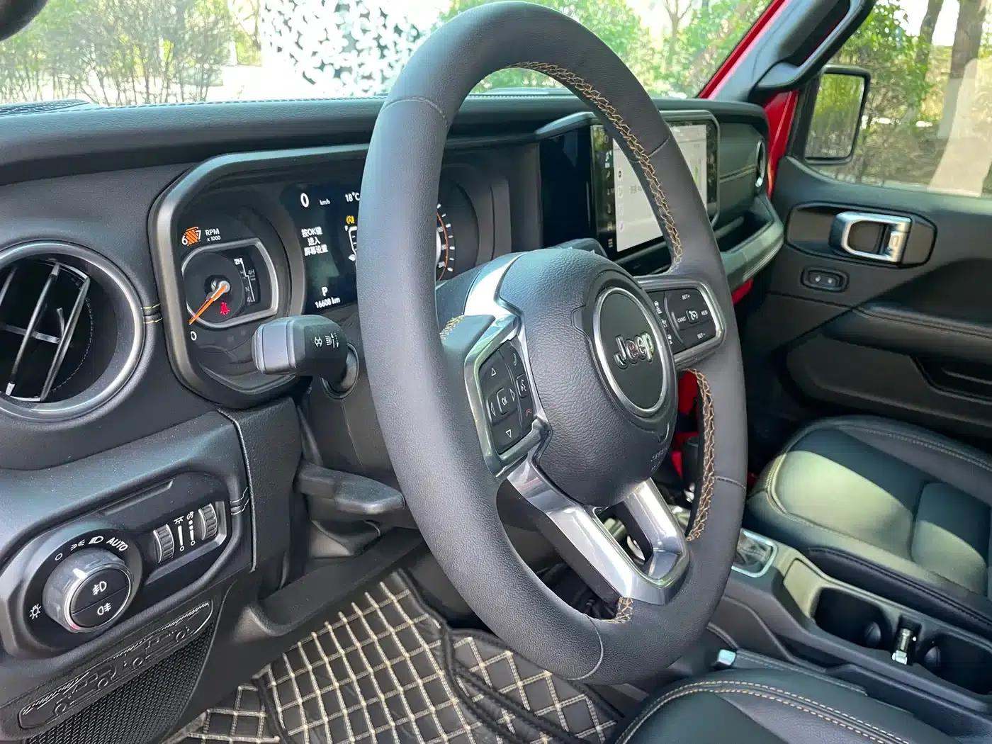 2024 Jeep Wrangler 2.0T Sahara 4-Door Edition — миниатюра 14