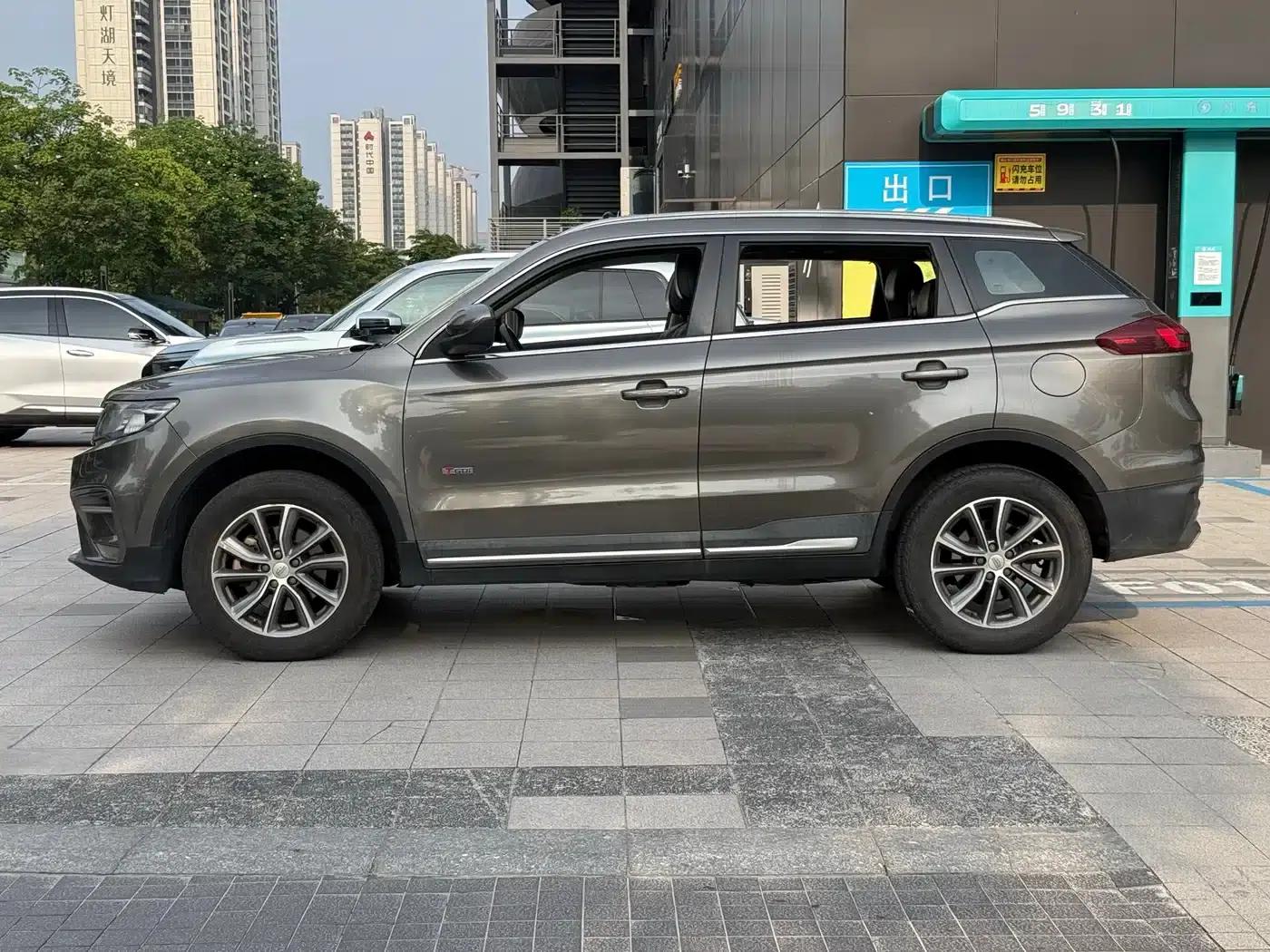 Geely Boyue 2018 1.8TD Automatic 2WD Intelligent Connected 4G Edition — миниатюра 4
