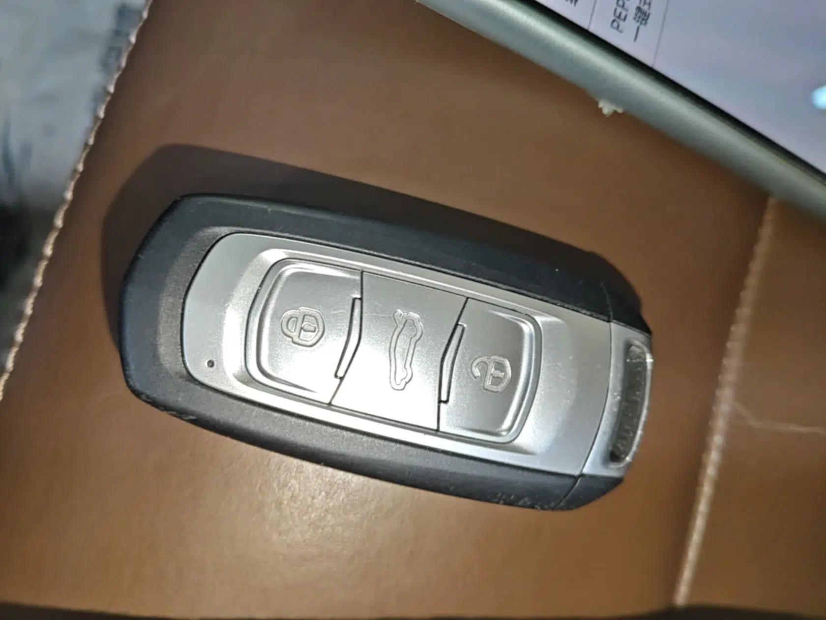 Geely Auto Emgrand X7 Sport 2016 1.8TD Automatic ZhiZun Version — миниатюра 12
