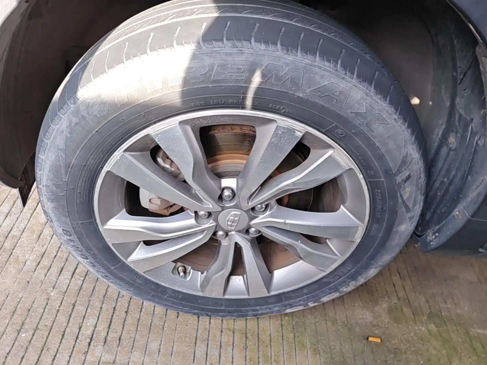 Geely Auto Emgrand X7 Sport 2016 1.8TD Automatic ZhiZun Version — миниатюра 8