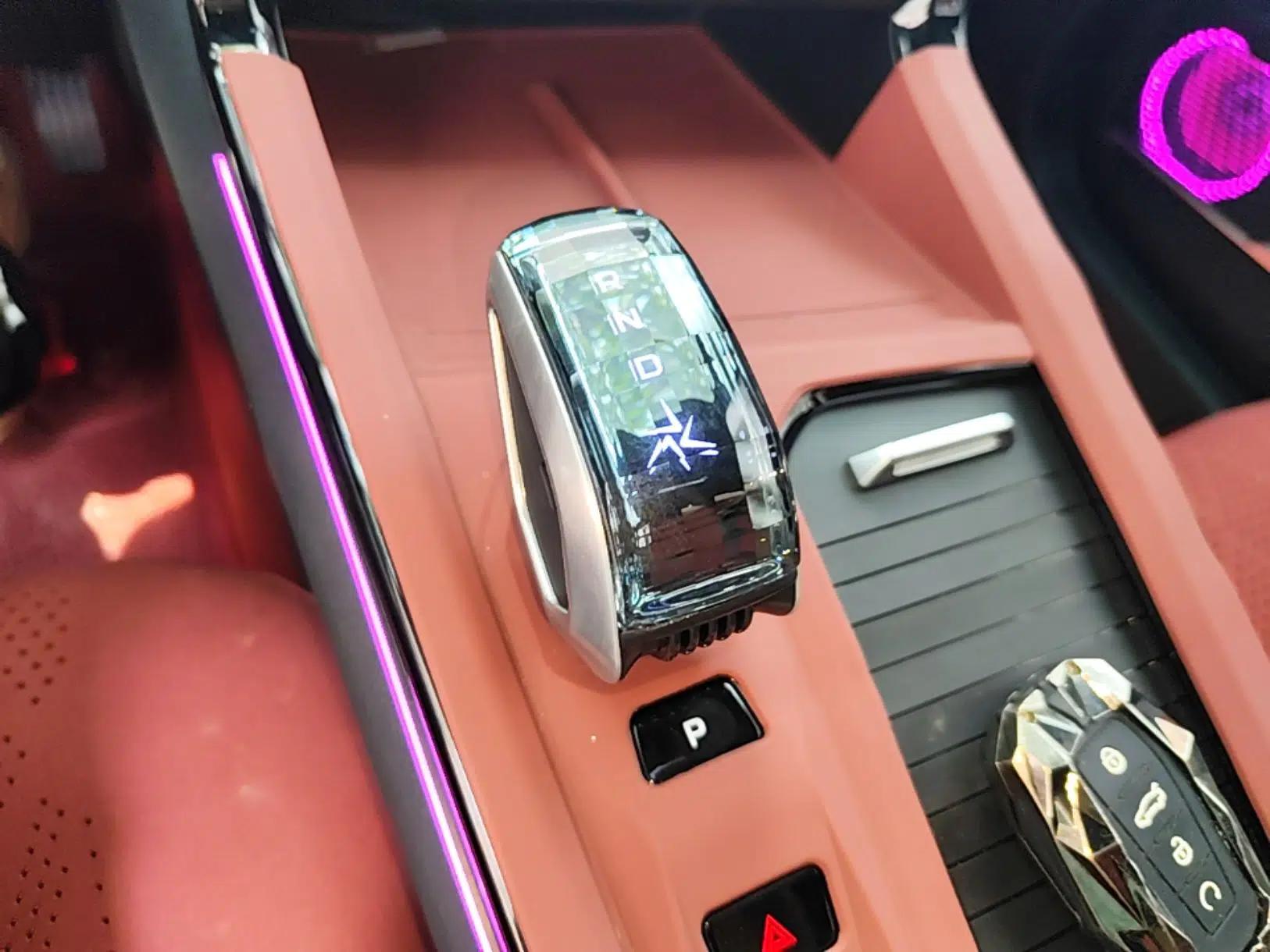 Geely Auto Emgrand X7 Sport 2023 Boyue COOL 1.5TD Smart Connect+ — миниатюра 16