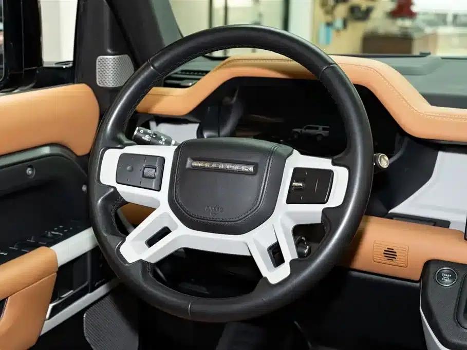 2023 Land Rover Defender 130 3.0T P400 HSE — миниатюра 13