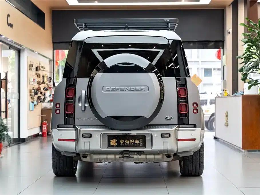 2023 Land Rover Defender 130 3.0T P400 HSE — миниатюра 5