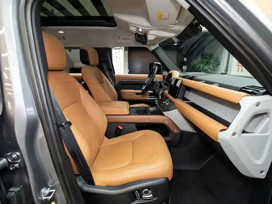 2023 Land Rover Defender 130 3.0T P400 HSE — миниатюра 10