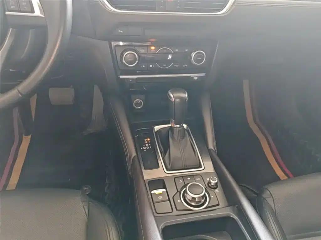 Mazda6 Atenza 2017 2.0L Blue Sky Luxury Edition — миниатюра 14