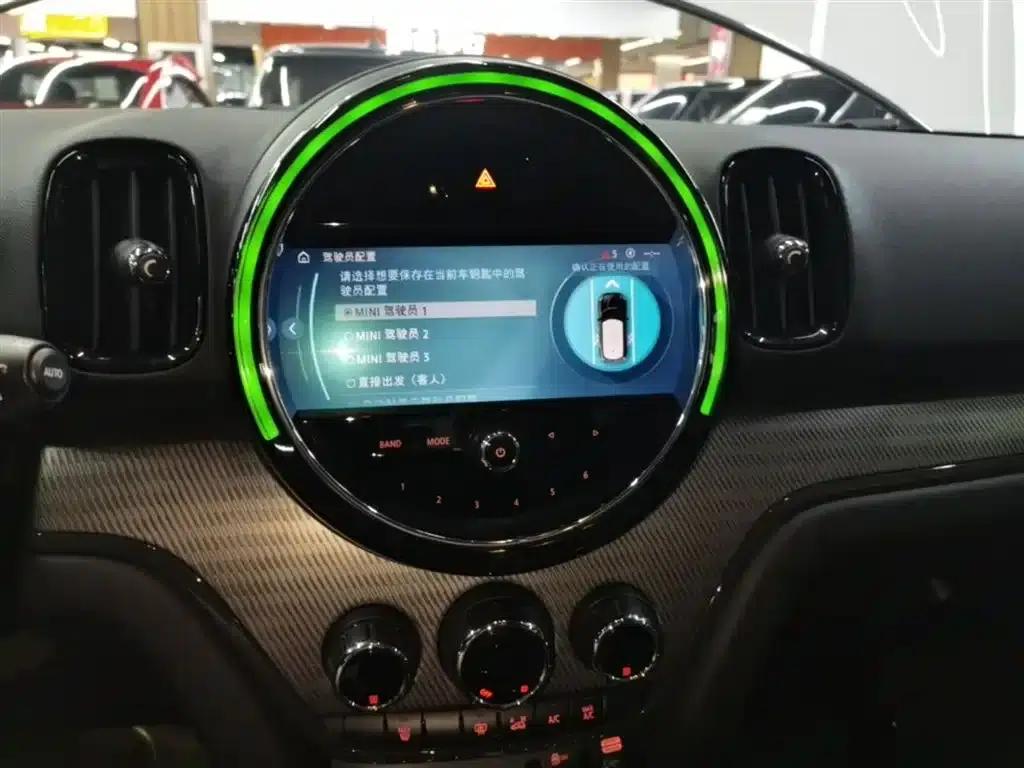 2022 MINI COUNTRYMAN 1.5T COOPER ALL4 — миниатюра 13