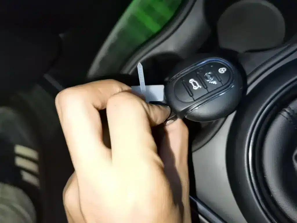 2022 MINI COUNTRYMAN 1.5T COOPER ALL4 — миниатюра 9