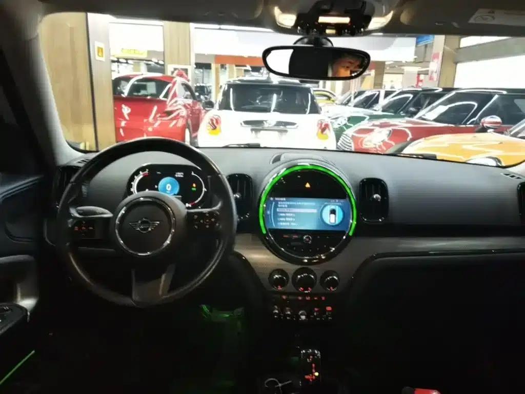 2022 MINI COUNTRYMAN 1.5T COOPER ALL4 — миниатюра 10