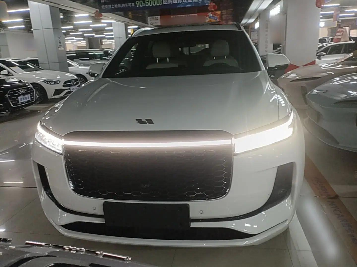 Li Auto ONE 2021 Extended-Range 6-Seater Version — миниатюра 2