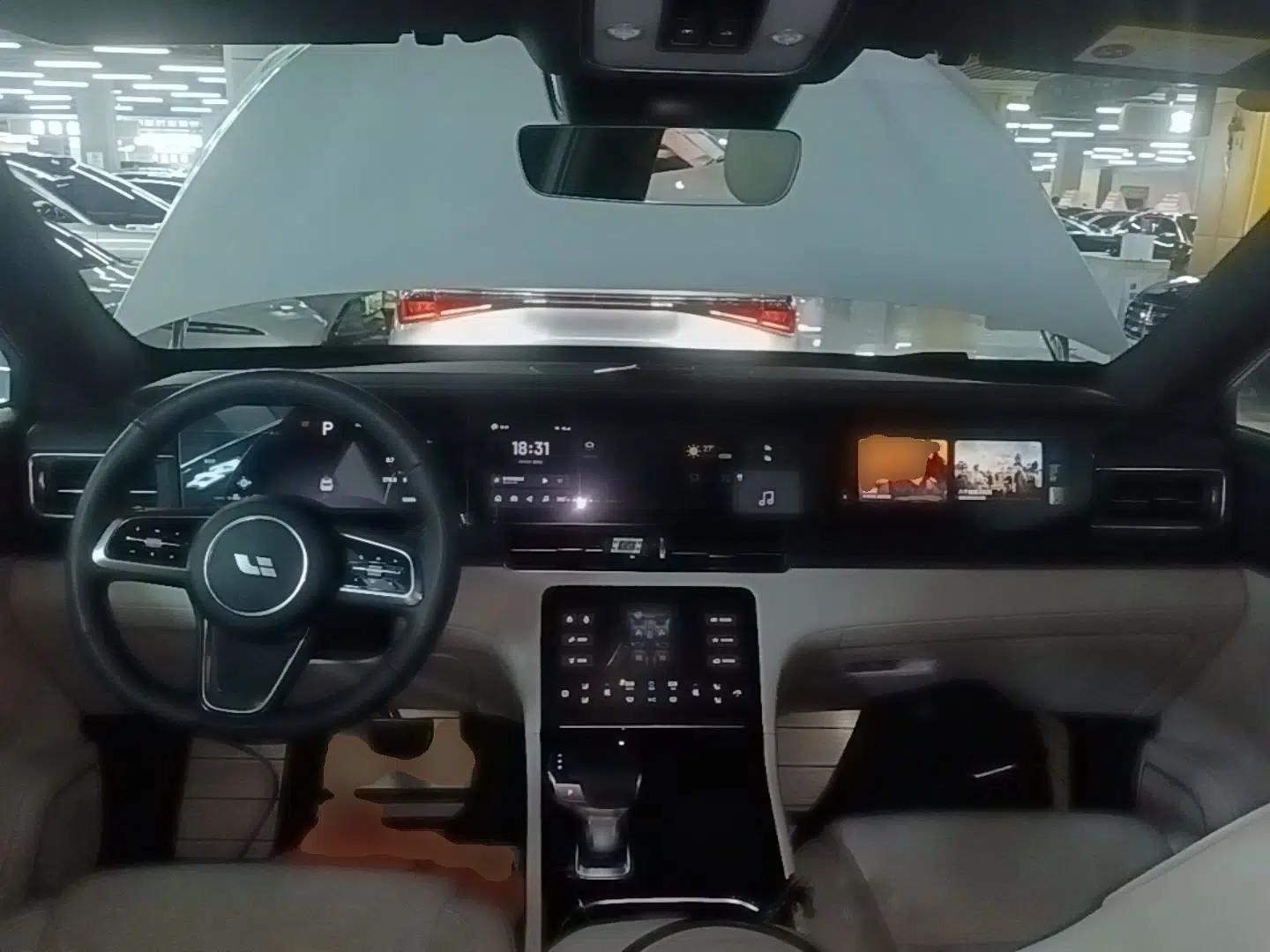 Li Auto ONE 2021 Extended-Range 6-Seater Version — миниатюра 13