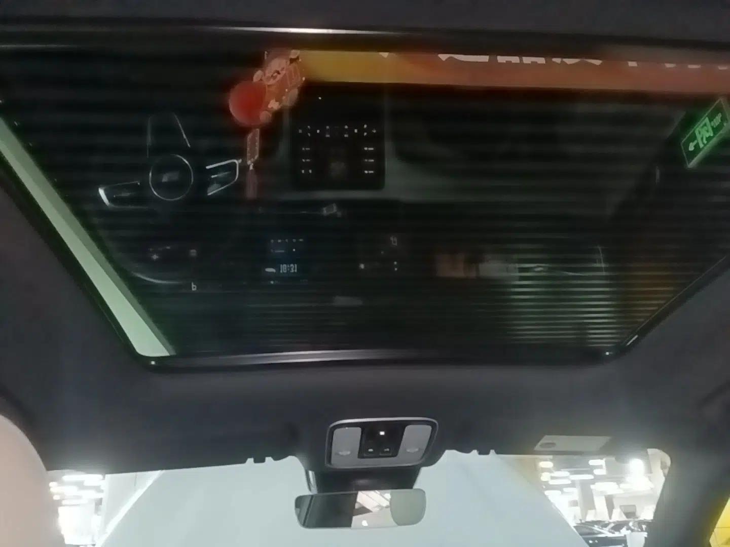 Li Auto ONE 2021 Extended-Range 6-Seater Version — миниатюра 21