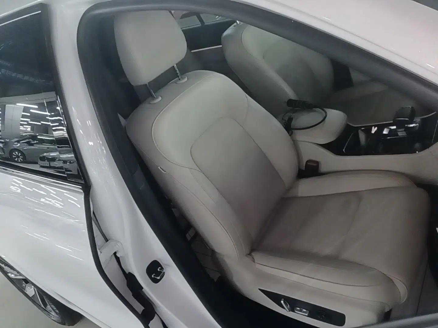 Li Auto ONE 2021 Extended-Range 6-Seater Version — миниатюра 23