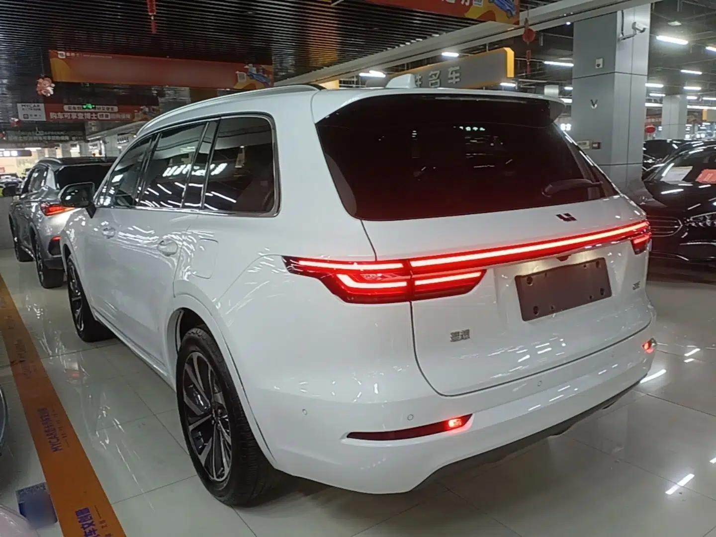 Li Auto ONE 2021 Extended-Range 6-Seater Version — миниатюра 4
