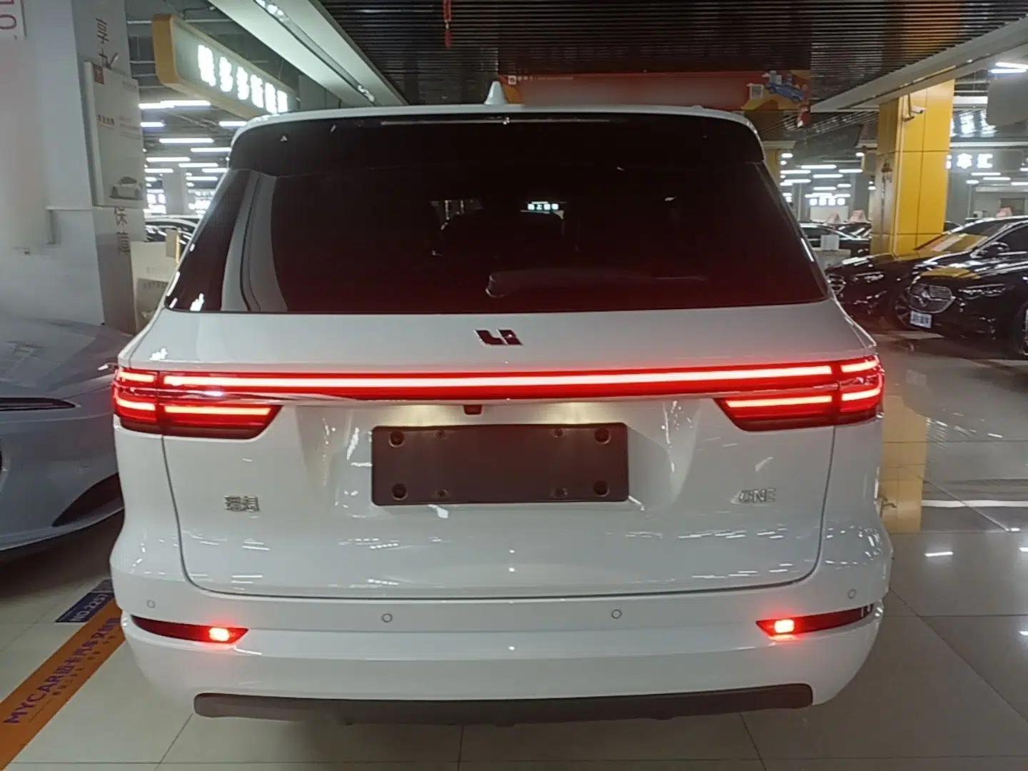 Li Auto ONE 2021 Extended-Range 6-Seater Version — миниатюра 5