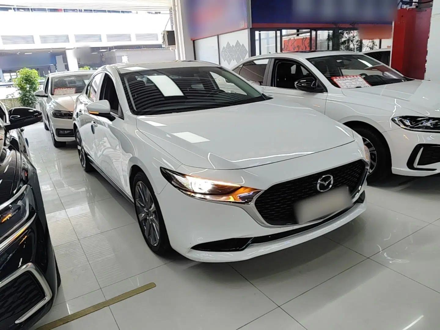 Mazda 3 Axela 2021 2.0L Automatic Zhiyao Edition — миниатюра 3