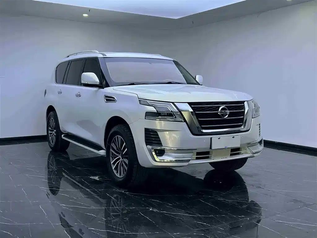 Nissan Patrol 2018 4.0L Leader Edition — миниатюра 3