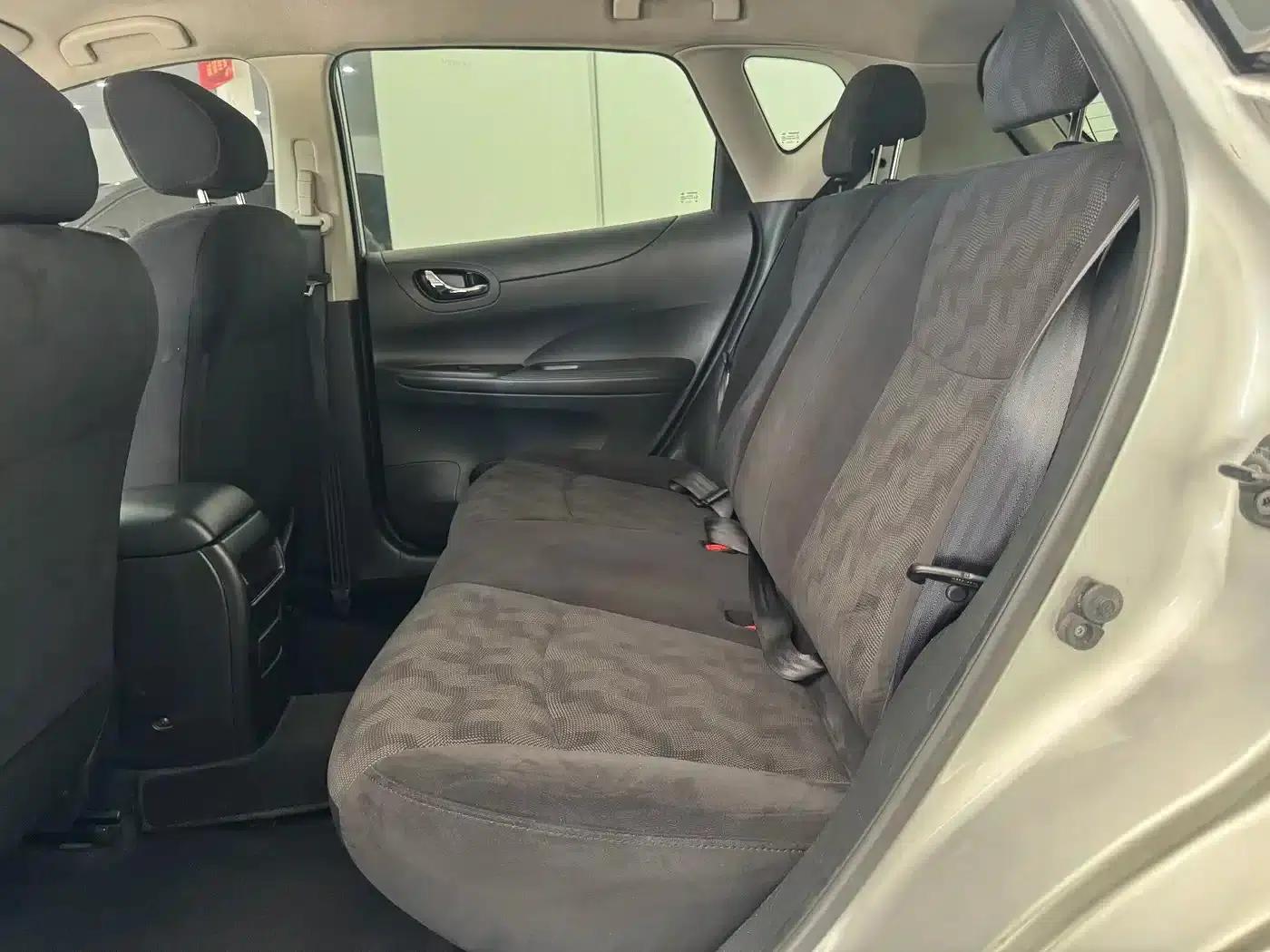 2011 Tiida 1.6L CVT Comfort Model — миниатюра 6
