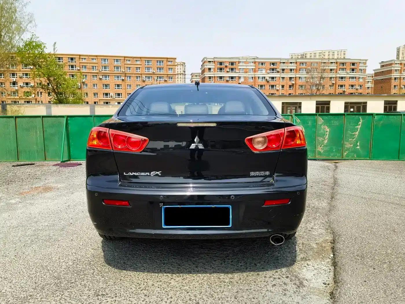 Lancer EX 2011 Luxury Edition 1.8L CVT Limited Edition — миниатюра 4
