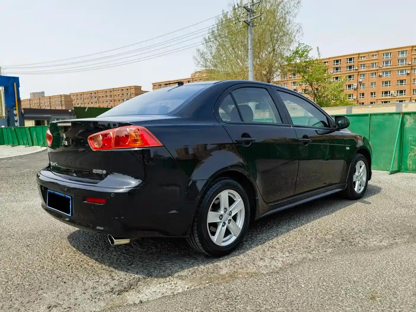 Lancer EX 2011 Luxury Edition 1.8L CVT Limited Edition — миниатюра 5