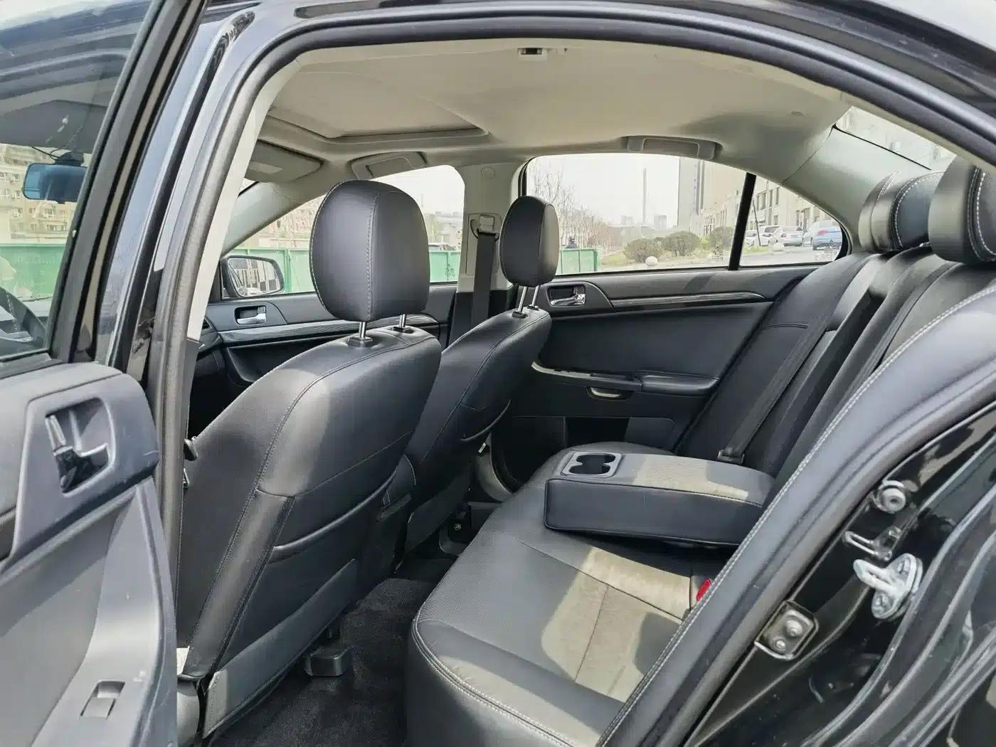 Lancer EX 2011 Luxury Edition 1.8L CVT Limited Edition — миниатюра 8