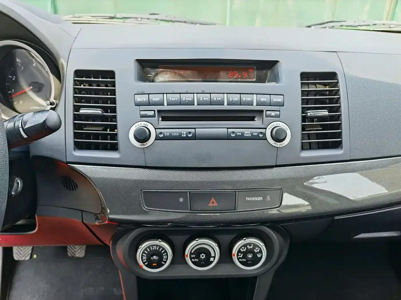 Lancer EX 2011 Luxury Edition 1.8L CVT Limited Edition — миниатюра 10