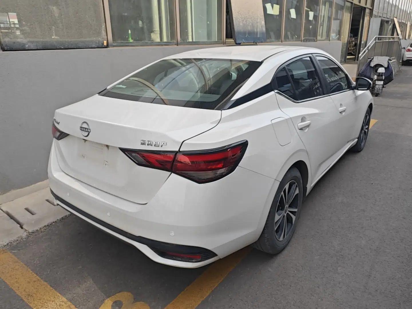 Nissan Sylphy 2023 1.6L CVT Enjoyment Edition — миниатюра 6