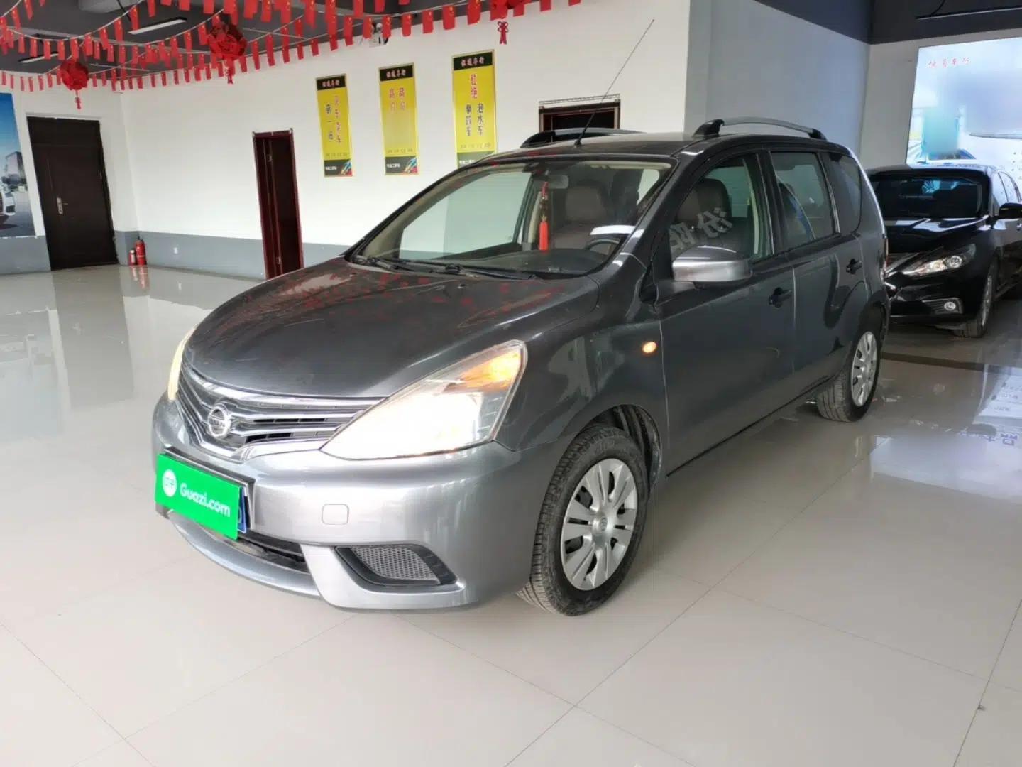 Nissan Livina 2015 1.6XE CVT Comfort Edition — миниатюра 1