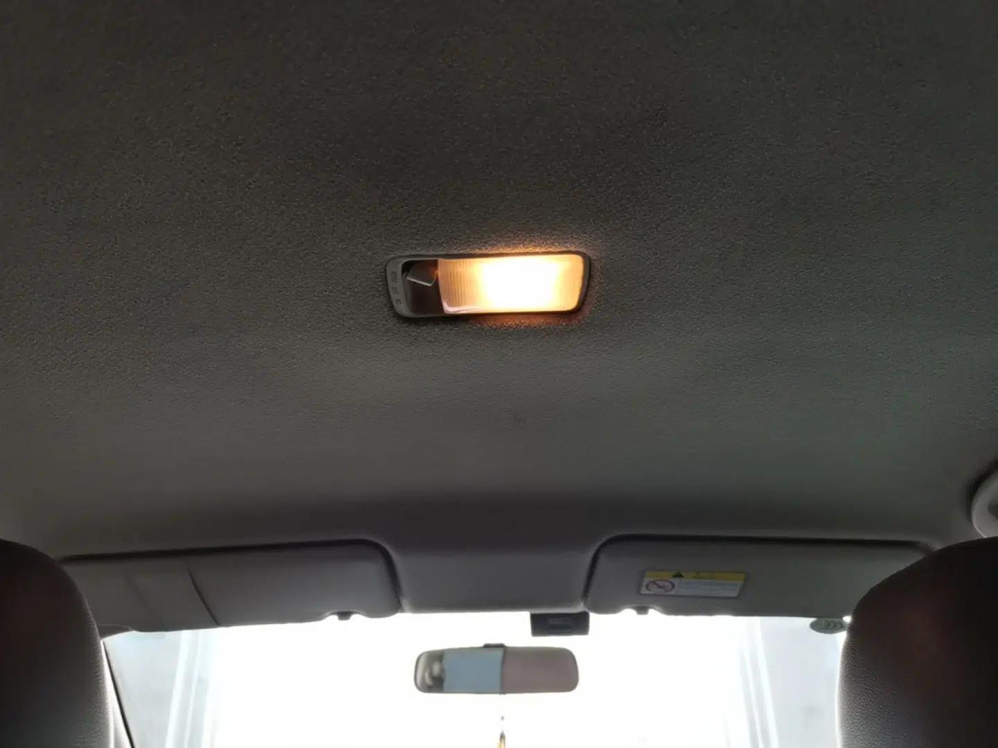 Nissan Livina 2015 1.6XE CVT Comfort Edition — миниатюра 21
