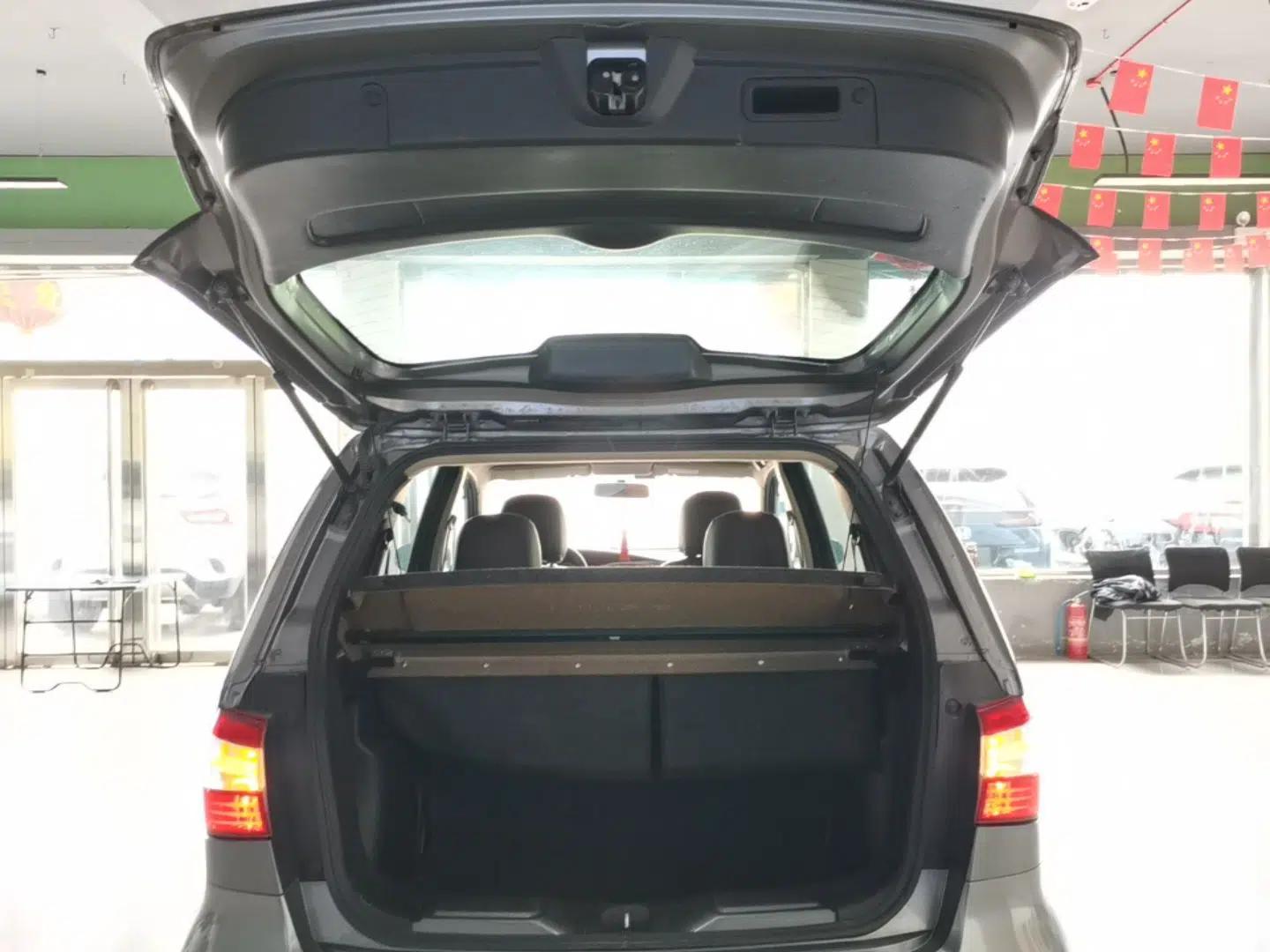 Nissan Livina 2015 1.6XE CVT Comfort Edition — миниатюра 22