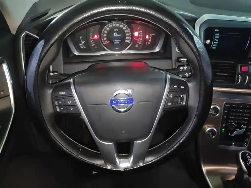 2017 Volvo XC60 T5 AWD Smart Edition — миниатюра 11