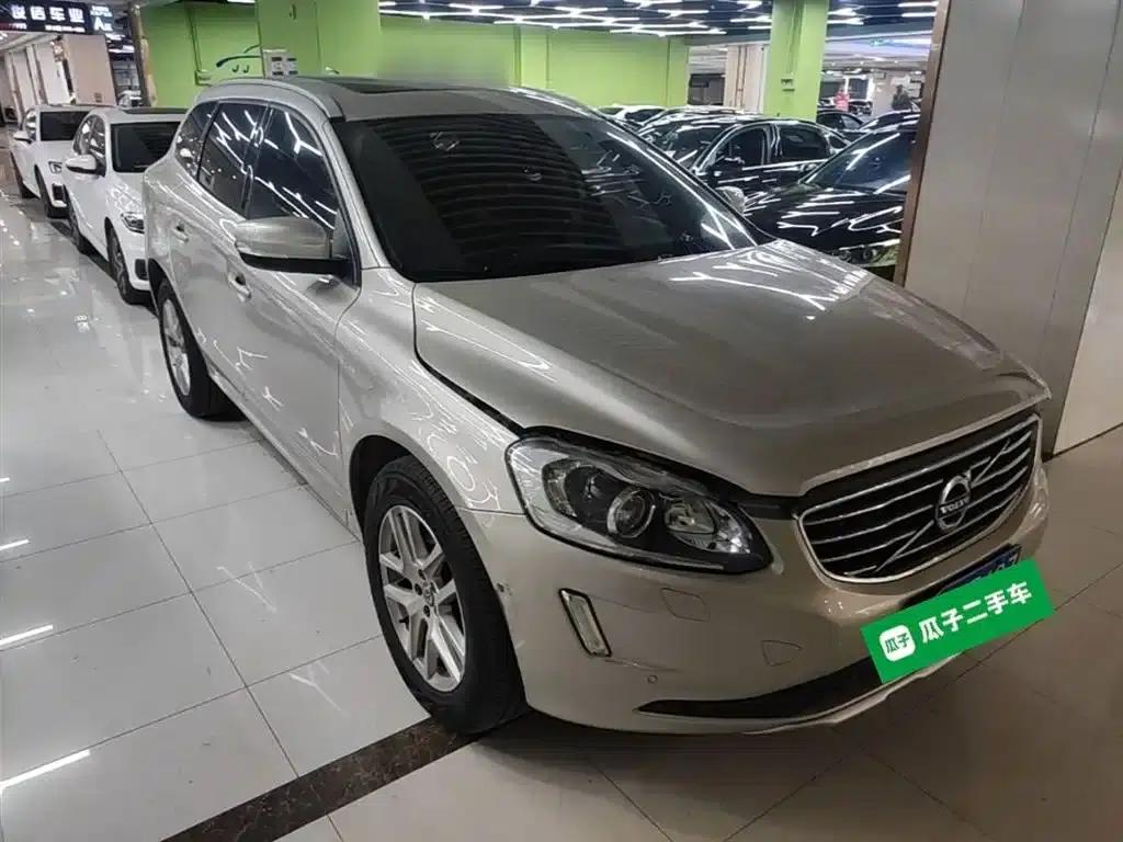 2017 Volvo XC60 T5 AWD Smart Edition — миниатюра 4